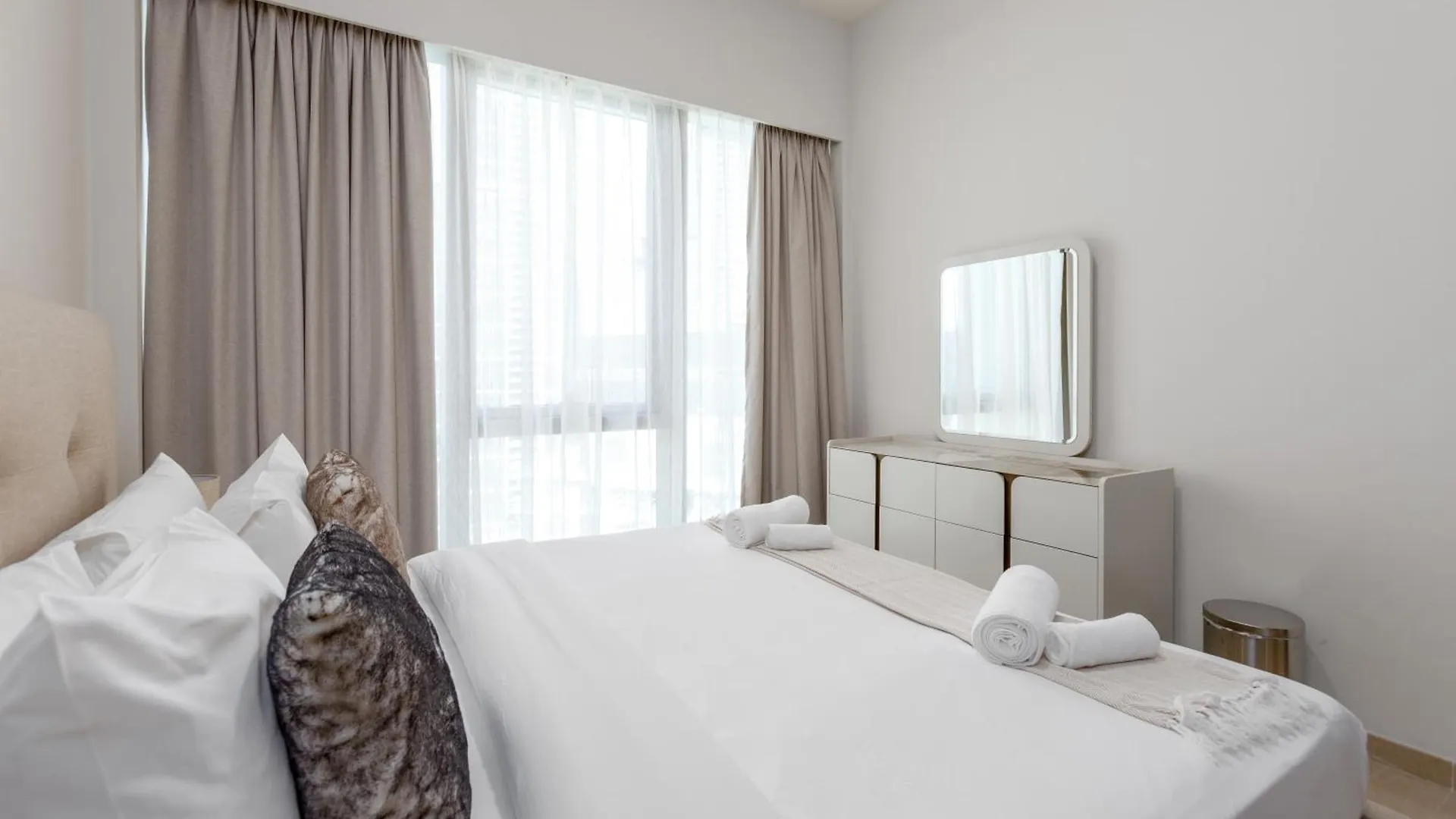 Brand New 1Br Apartment Near Burj Khalifa & Dubai Mall - Allsopp & Allsopp United Arab Emirates