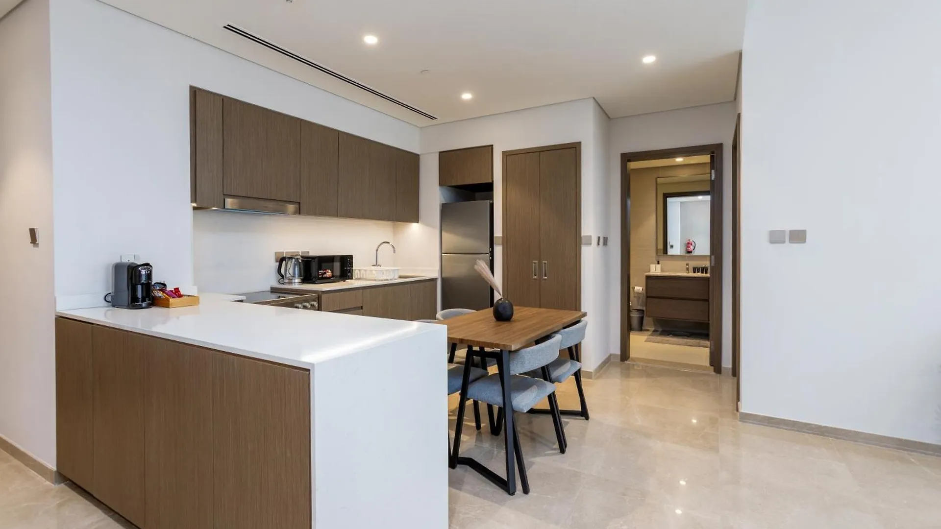 Brand New 1Br Apartment Near Burj Khalifa & Dubai Mall - Allsopp & Allsopp